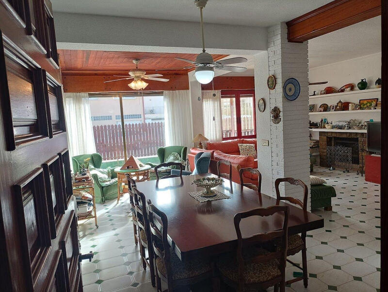 4 slaapkamer Villa Te koop