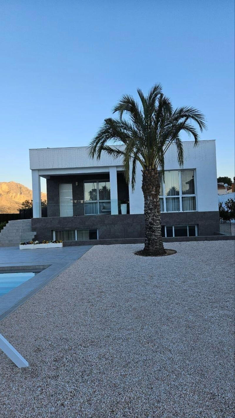 Villa for sale in Orihuela, Alicante
