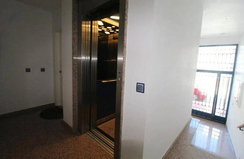 2 slaapkamer Appartement Te koop