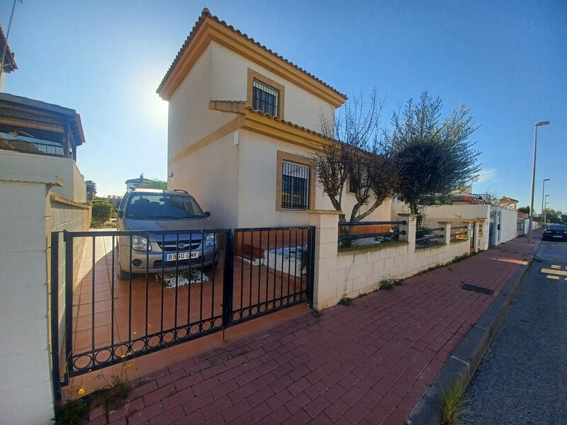3 Cuarto Villa en venta