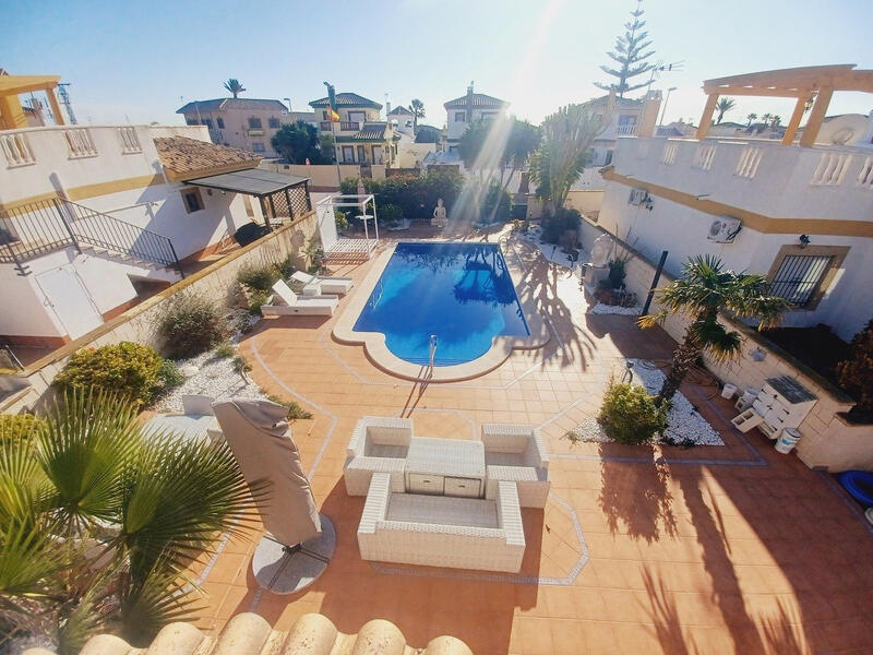 3 Cuarto Villa en venta