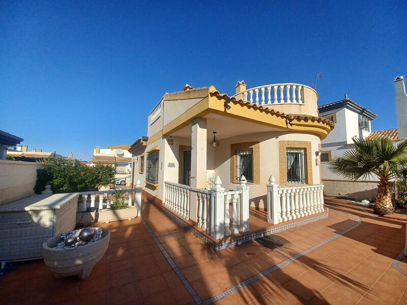 3 Cuarto Villa en venta