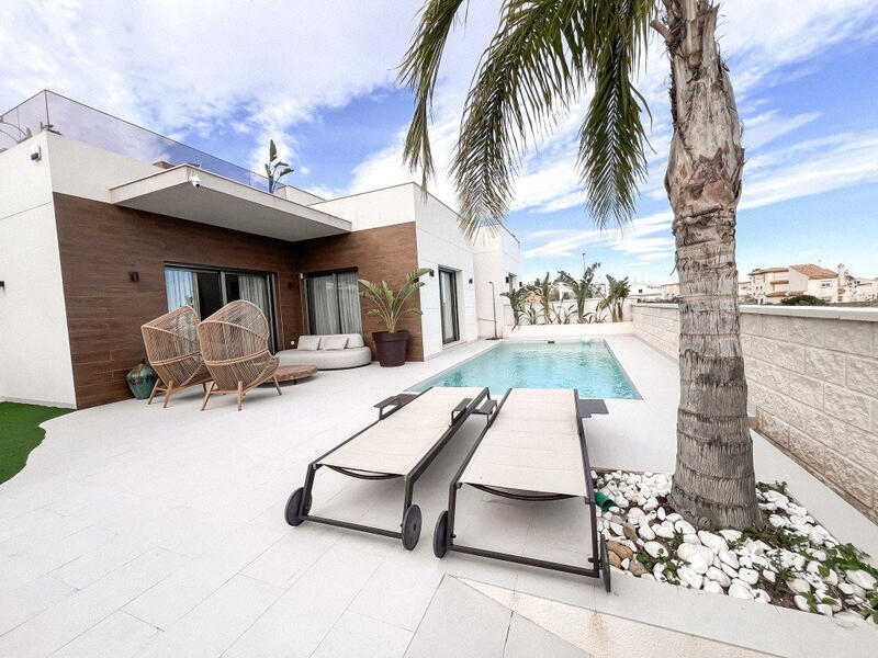 4 slaapkamer Villa Te koop