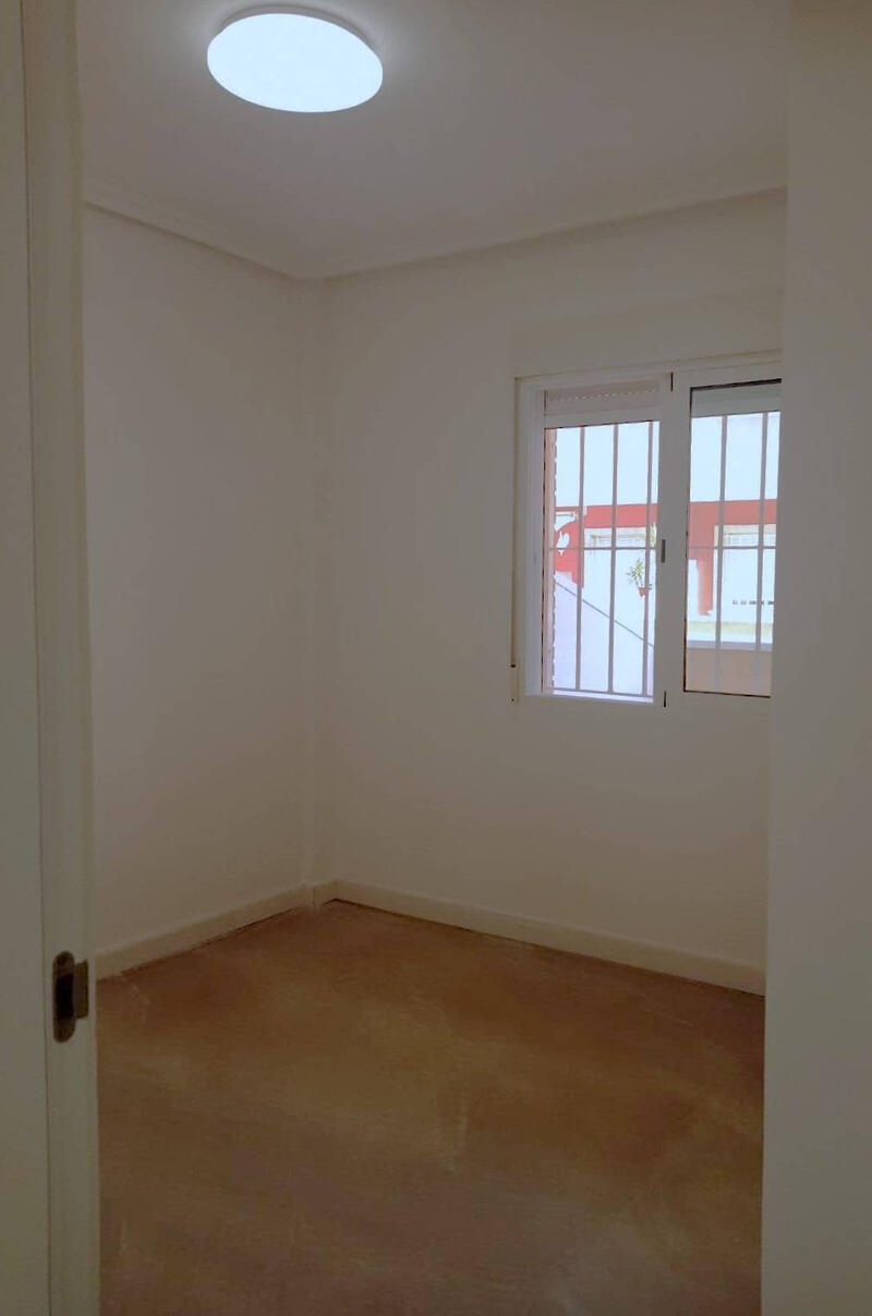 2 Schlafzimmer Stadthaus zu verkaufen