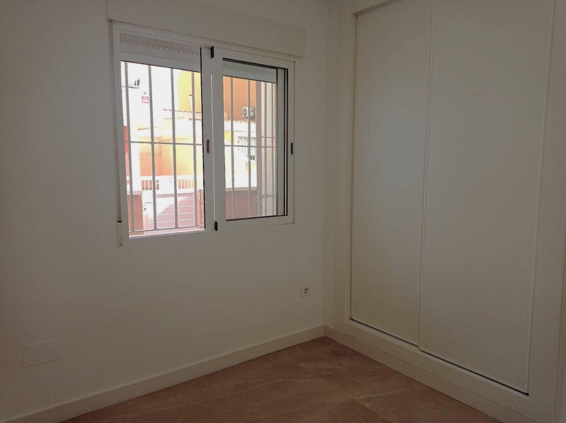 2 Schlafzimmer Stadthaus zu verkaufen