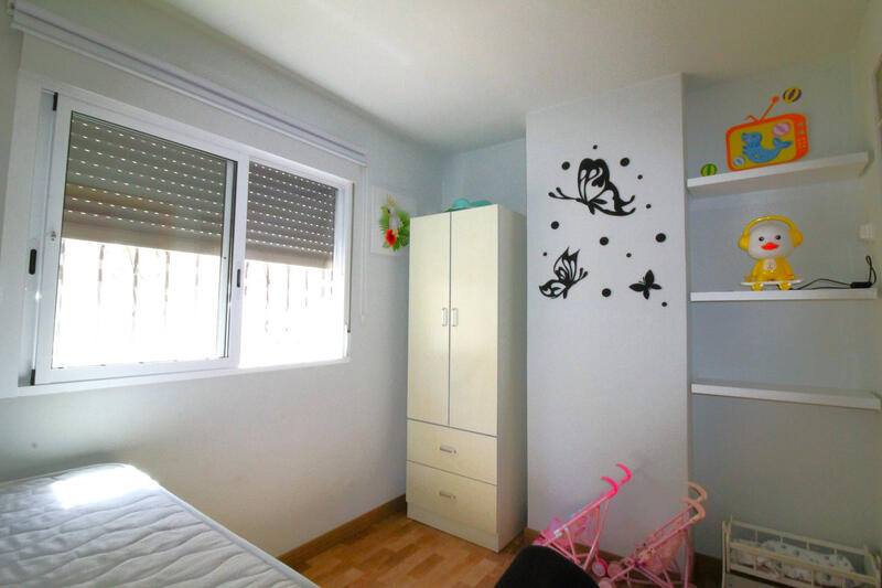 3 slaapkamer Gezinswoning Te koop