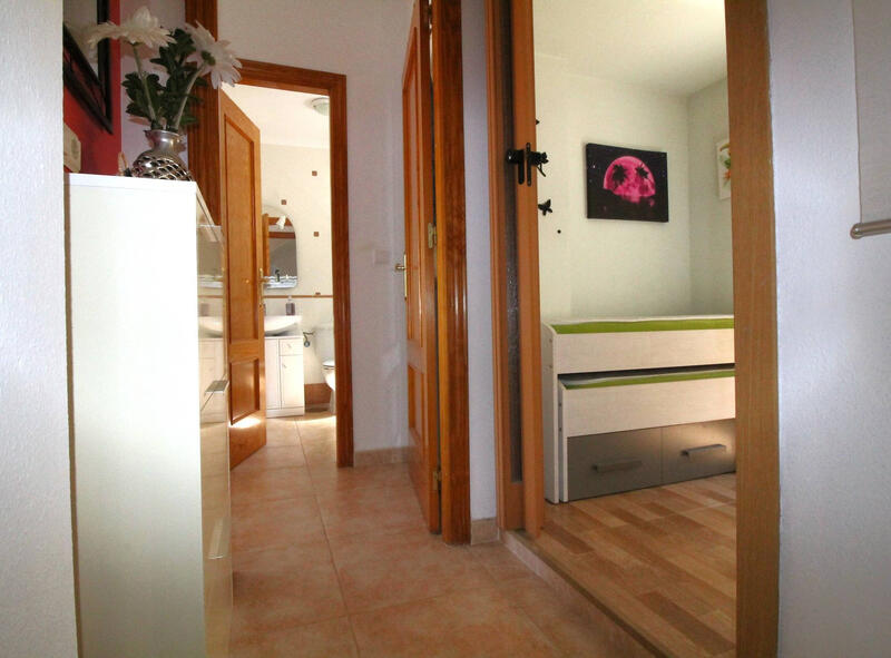 3 slaapkamer Gezinswoning Te koop