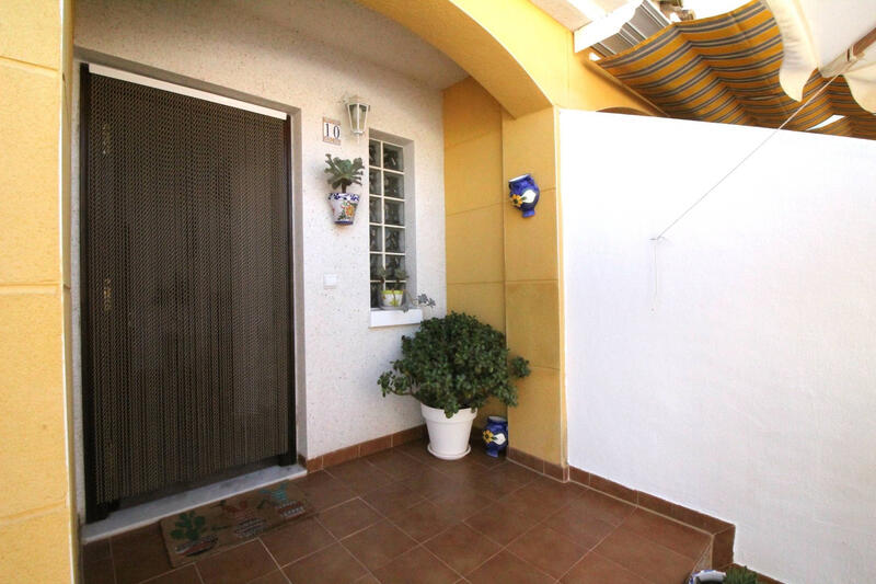 3 slaapkamer Gezinswoning Te koop
