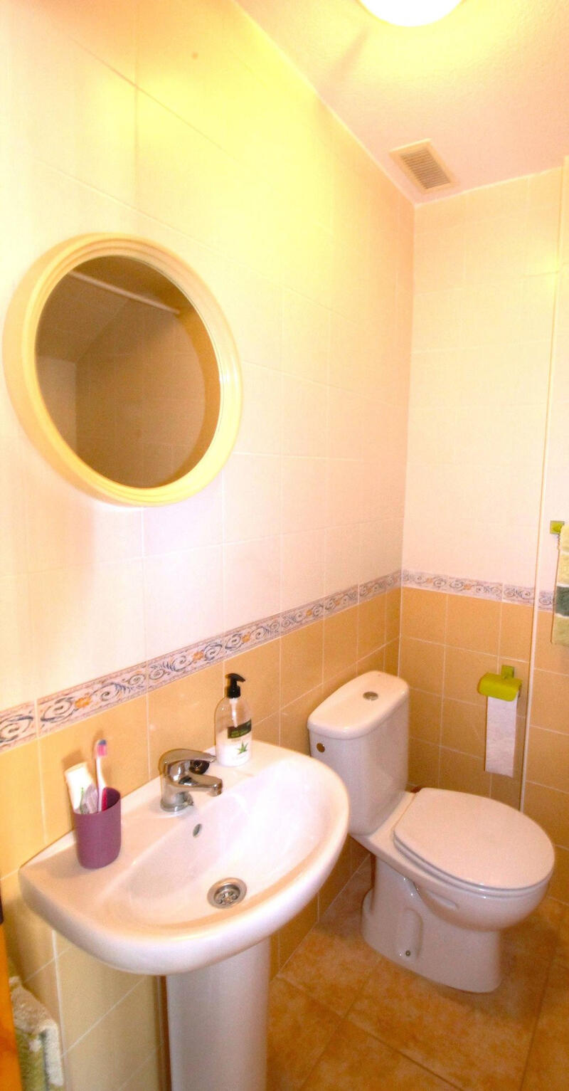 3 slaapkamer Gezinswoning Te koop