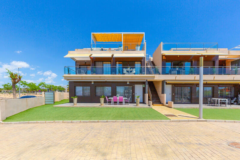 квартира продается в Pilar de la Horadada, Alicante