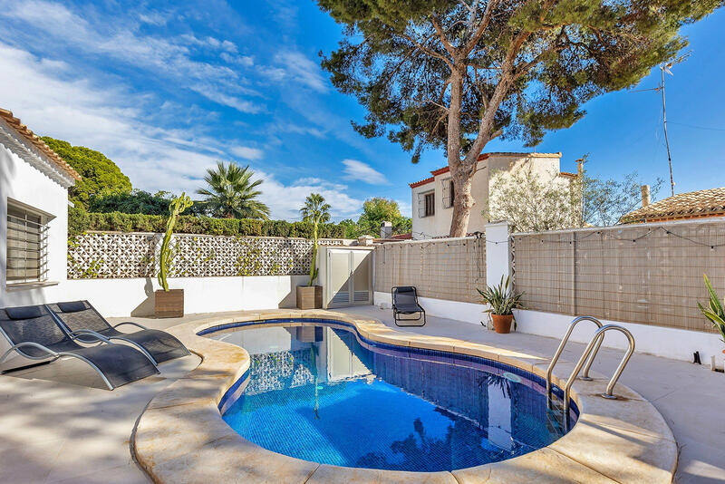4 Cuarto Villa en venta