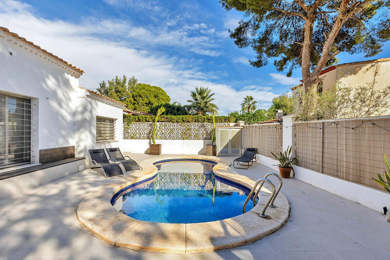 4 Cuarto Villa en venta