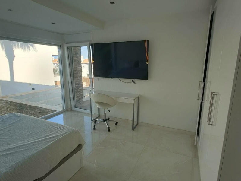 4 Cuarto Villa en venta