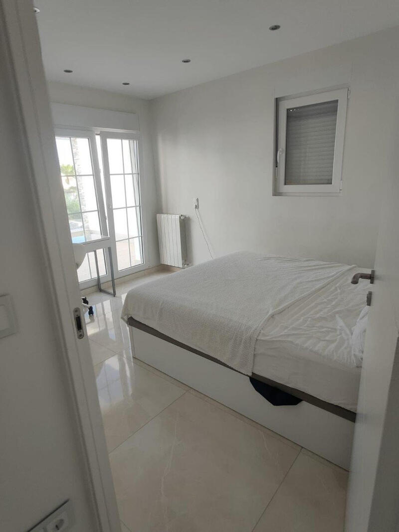 4 Cuarto Villa en venta