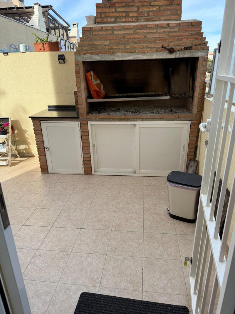 3 Schlafzimmer Stadthaus zu verkaufen
