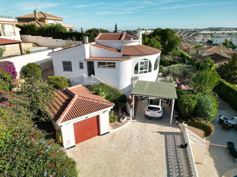 5 bedroom Villa for sale