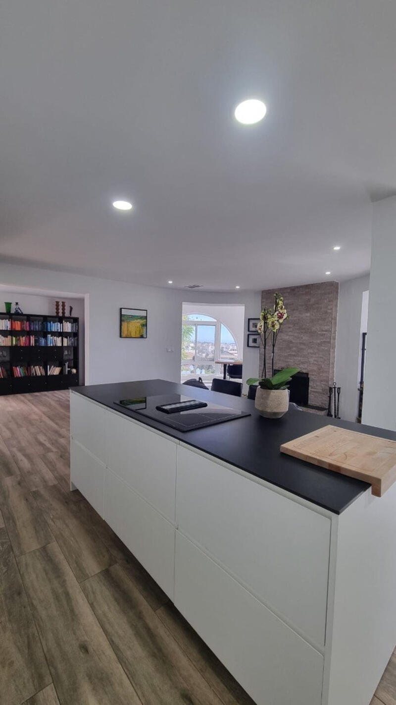 5 bedroom Villa for sale