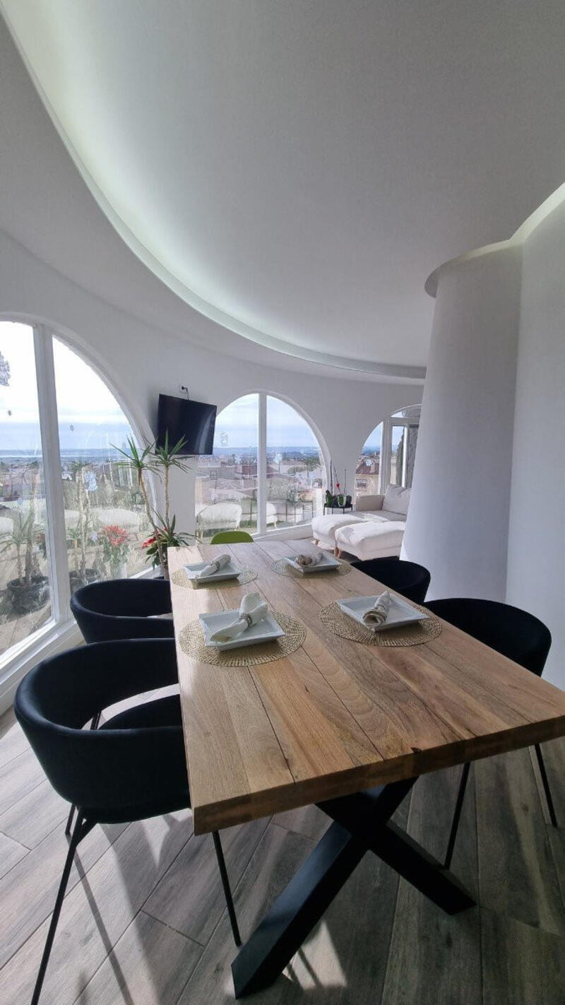 5 bedroom Villa for sale