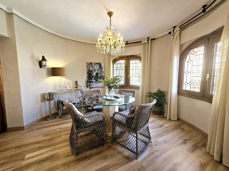 4 soveværelse Villa til salg