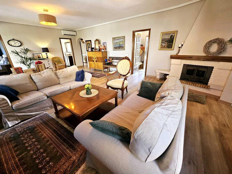 4 soveværelse Villa til salg