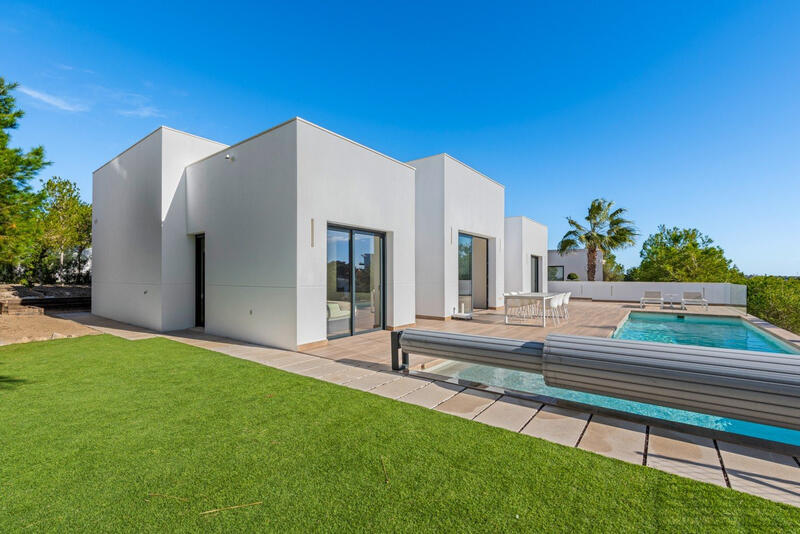 Villa à vendre dans Torrevieja, Alicante