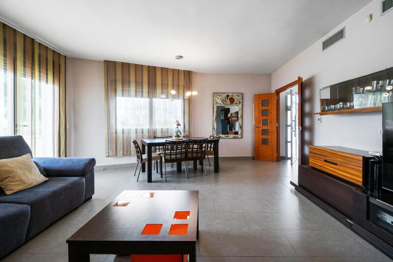 4 Cuarto Villa en venta