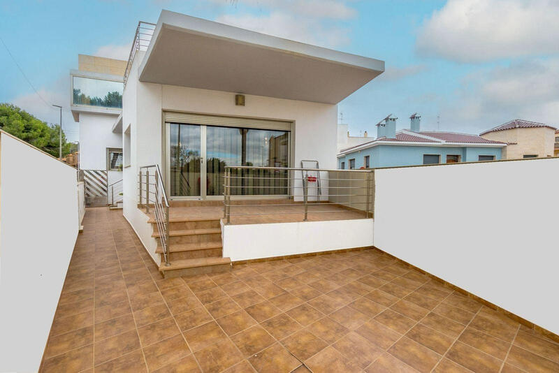 4 Cuarto Villa en venta