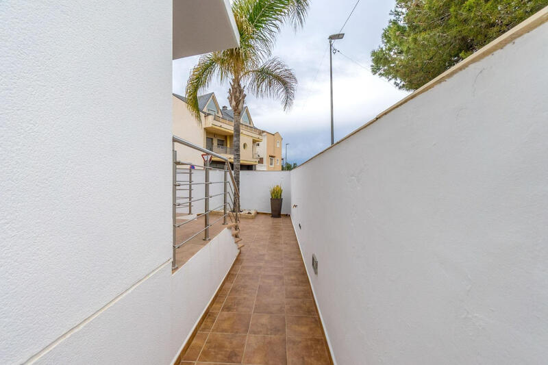 4 Cuarto Villa en venta
