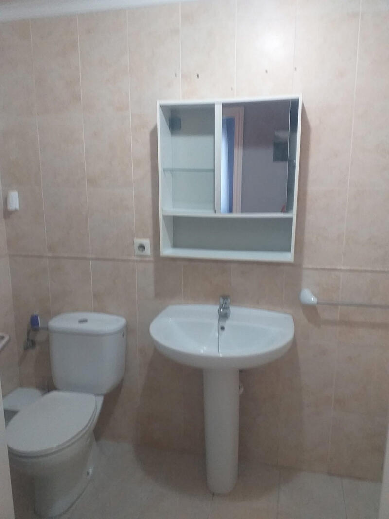 2 slaapkamer Gezinswoning Te koop