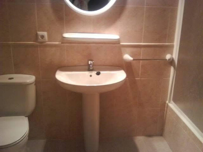 2 slaapkamer Gezinswoning Te koop