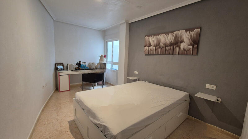 3 bedroom Apartment for sale