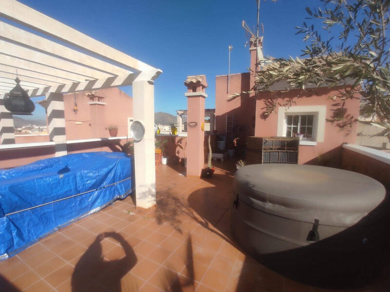 3 slaapkamer Gezinswoning Te koop