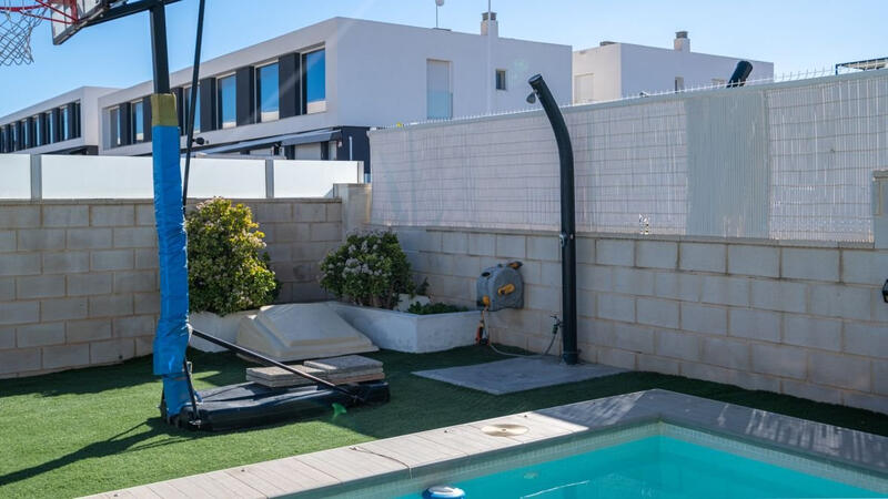 3 bedroom Villa for sale