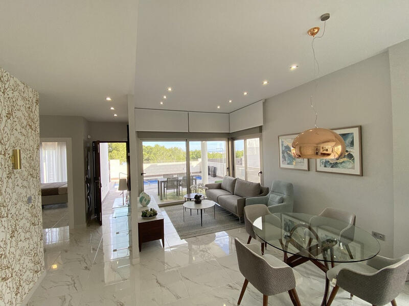 5 bedroom Villa for sale