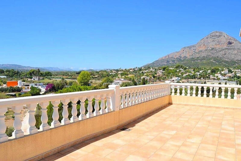 4 Cuarto Villa en venta