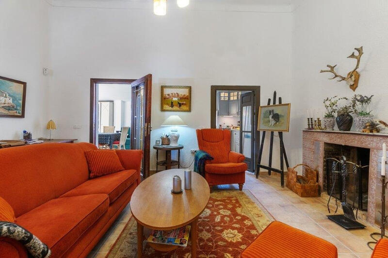 3 bedroom Country House for sale