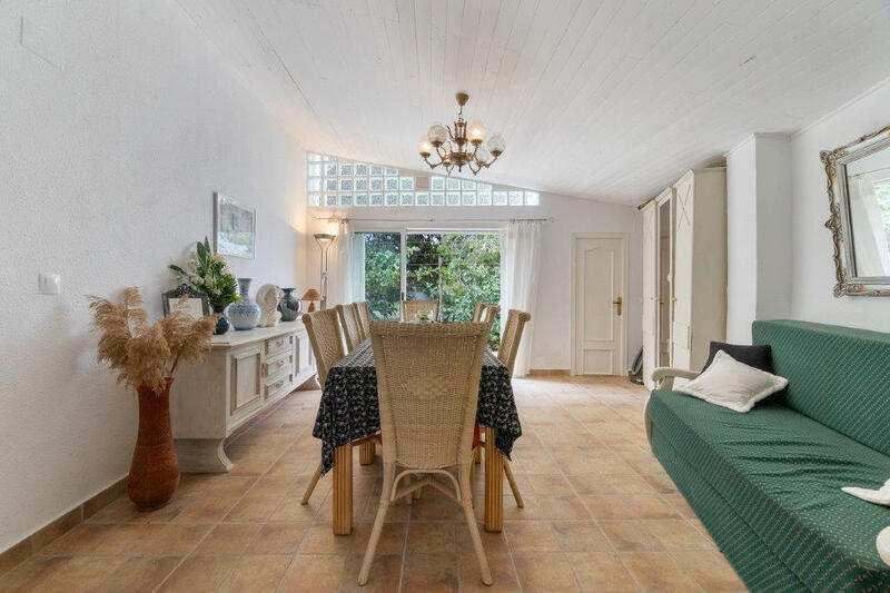 3 bedroom Country House for sale