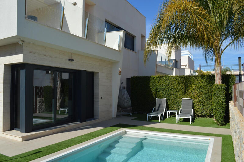 3 bedroom Villa for sale