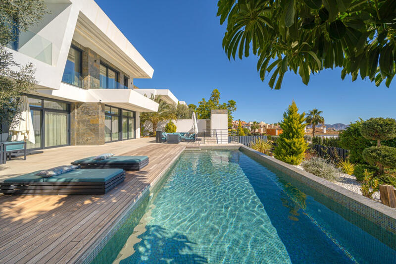 5 soverom Villa til salgs