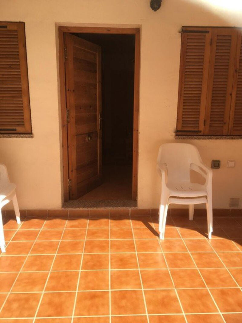 4 bedroom Townhouse for sale