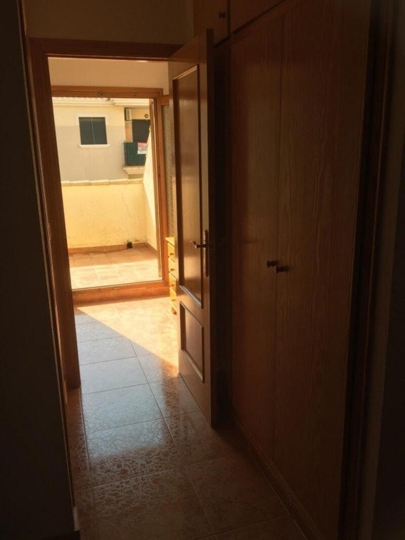 4 bedroom Townhouse for sale