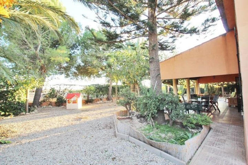 5 bedroom Country House for sale