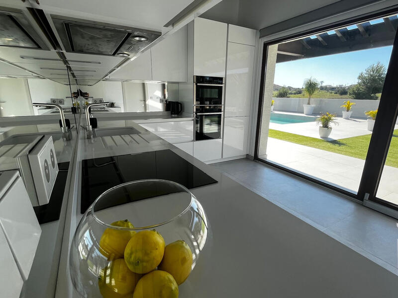 4 slaapkamer Villa Te koop