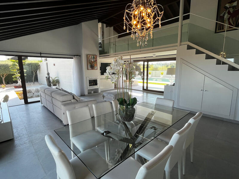 4 slaapkamer Villa Te koop