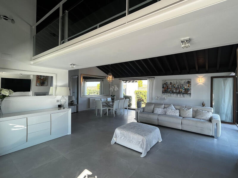 4 slaapkamer Villa Te koop