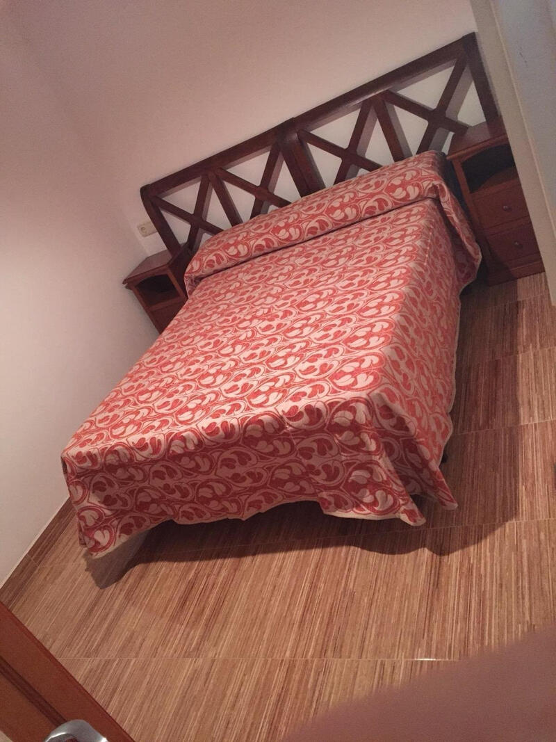4 bedroom Apartment for sale