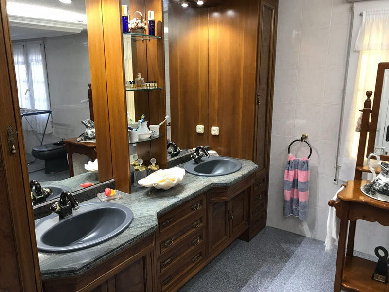 7 chambre Villa à vendre