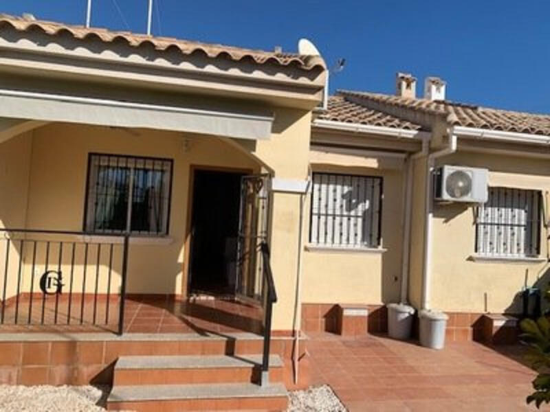 Villa Te koop in Guardamar del Segura, Alicante