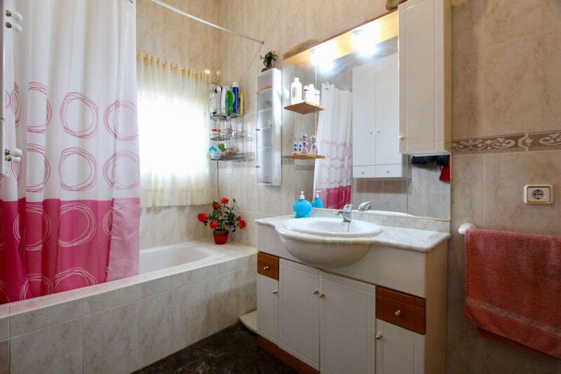 6 bedroom Villa for sale