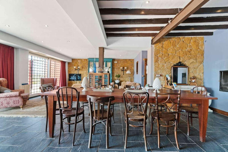 4 slaapkamer Landhuis Te koop